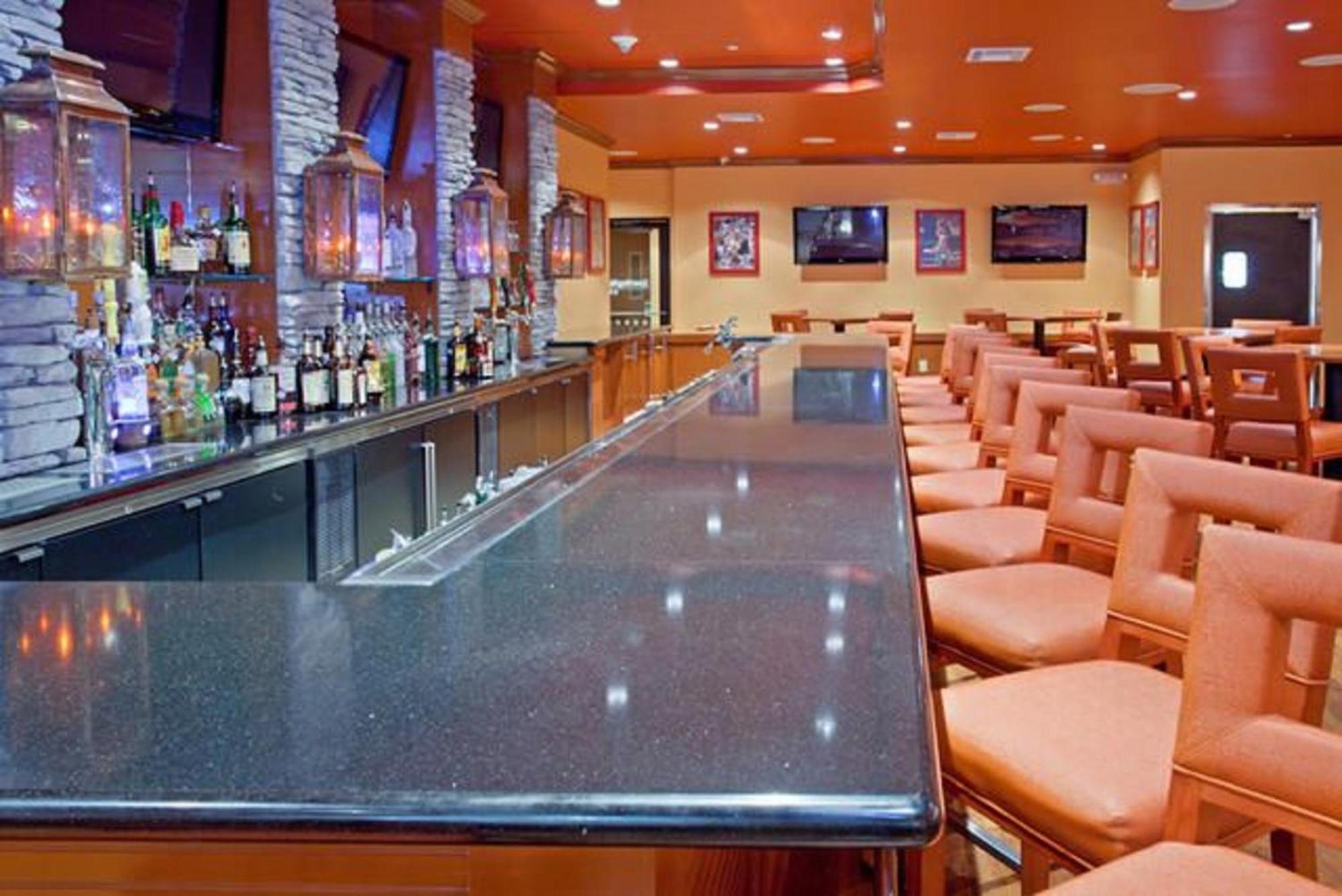 Holiday Inn Hou Energy Corridor Eldridge By Ihg Houston Bagian luar foto